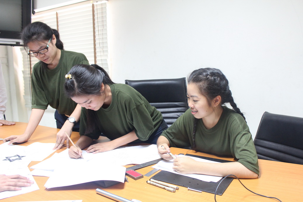นักศึกษาคณะเทคโนโลยีอุตสาหกรรม รุ่นที่ 1 ปีการศึกษา 2558 — 7 สิงหาคม 2025 — สถาบันเทคโนโลยีจิตรลดา CDTI