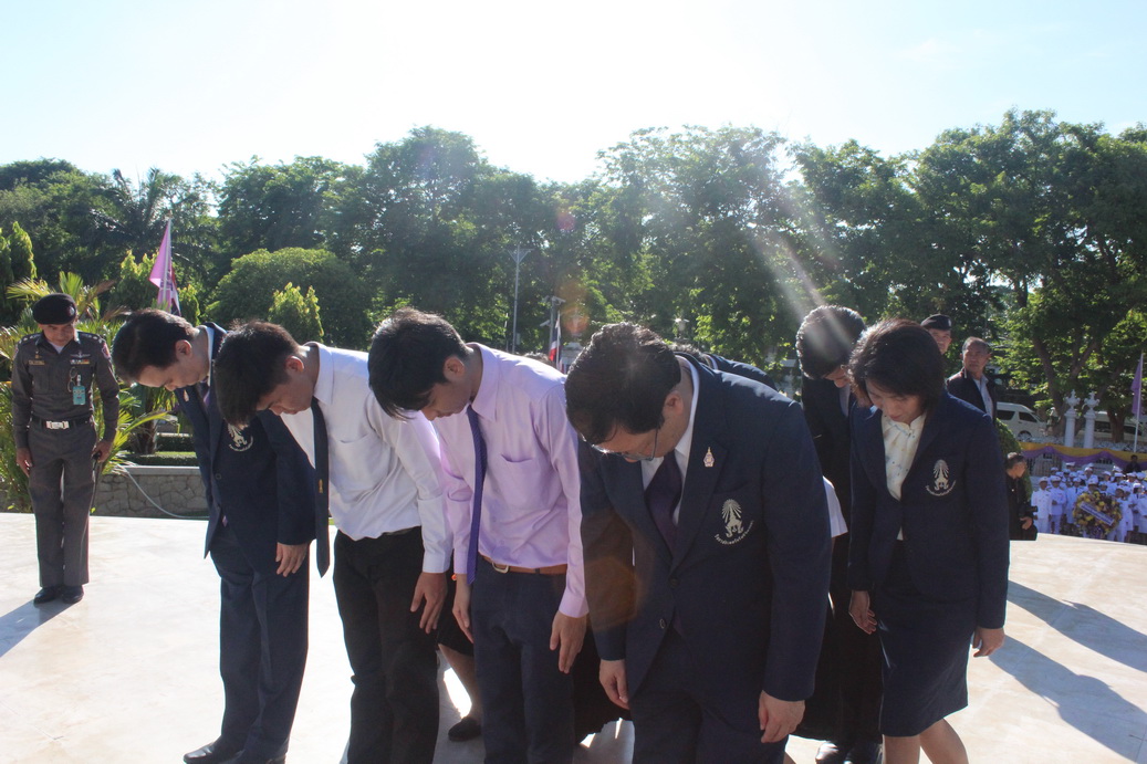 พิธีวางพวงมาลาถวายราชสักการะ พระบรมราชนุเสาวรีย์ — 1 พฤษภาคม 2025 — สถาบันเทคโนโลยีจิตรลดา CDTI