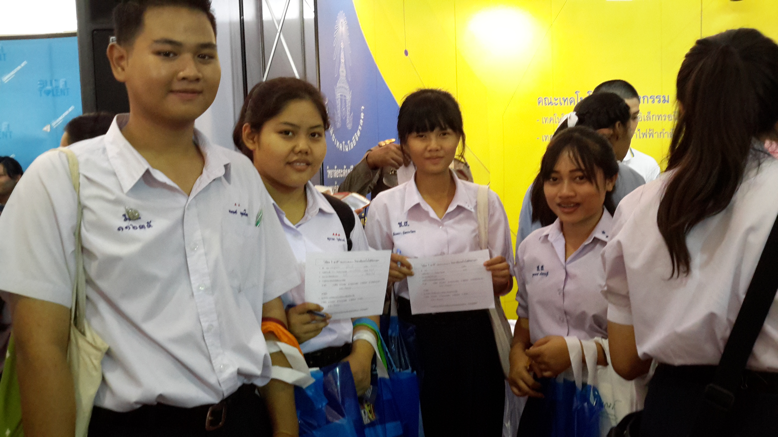 นิทรรศการตลาดนัดหลักสูตรอุดมศึกษาครั้งที่ 19 ประจำปี 2558 — 1 พฤษภาคม 2025 — สถาบันเทคโนโลยีจิตรลดา CDTI