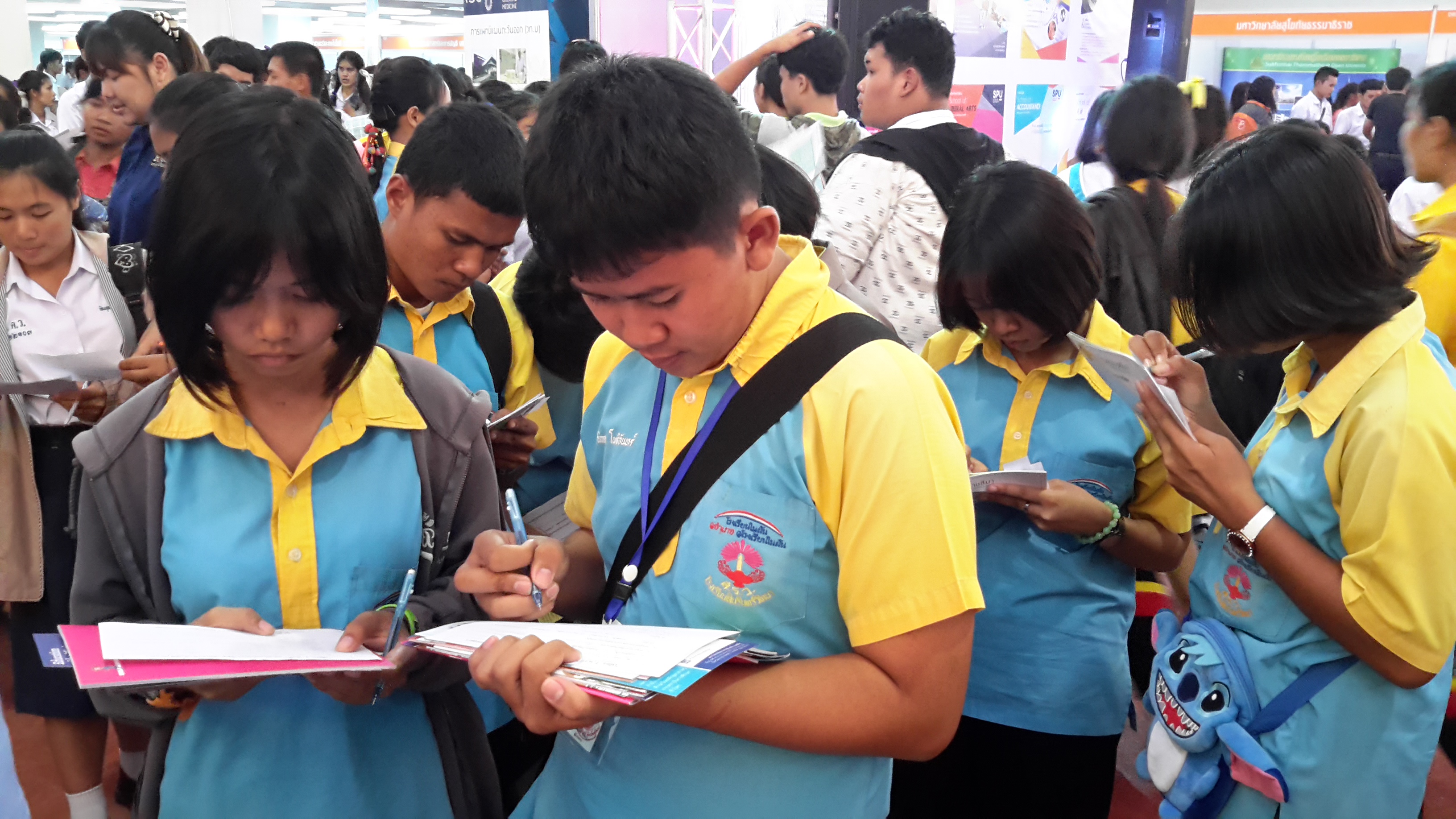 นิทรรศการตลาดนัดหลักสูตรอุดมศึกษาครั้งที่ 19 ประจำปี 2558 — 1 พฤษภาคม 2025 — สถาบันเทคโนโลยีจิตรลดา CDTI