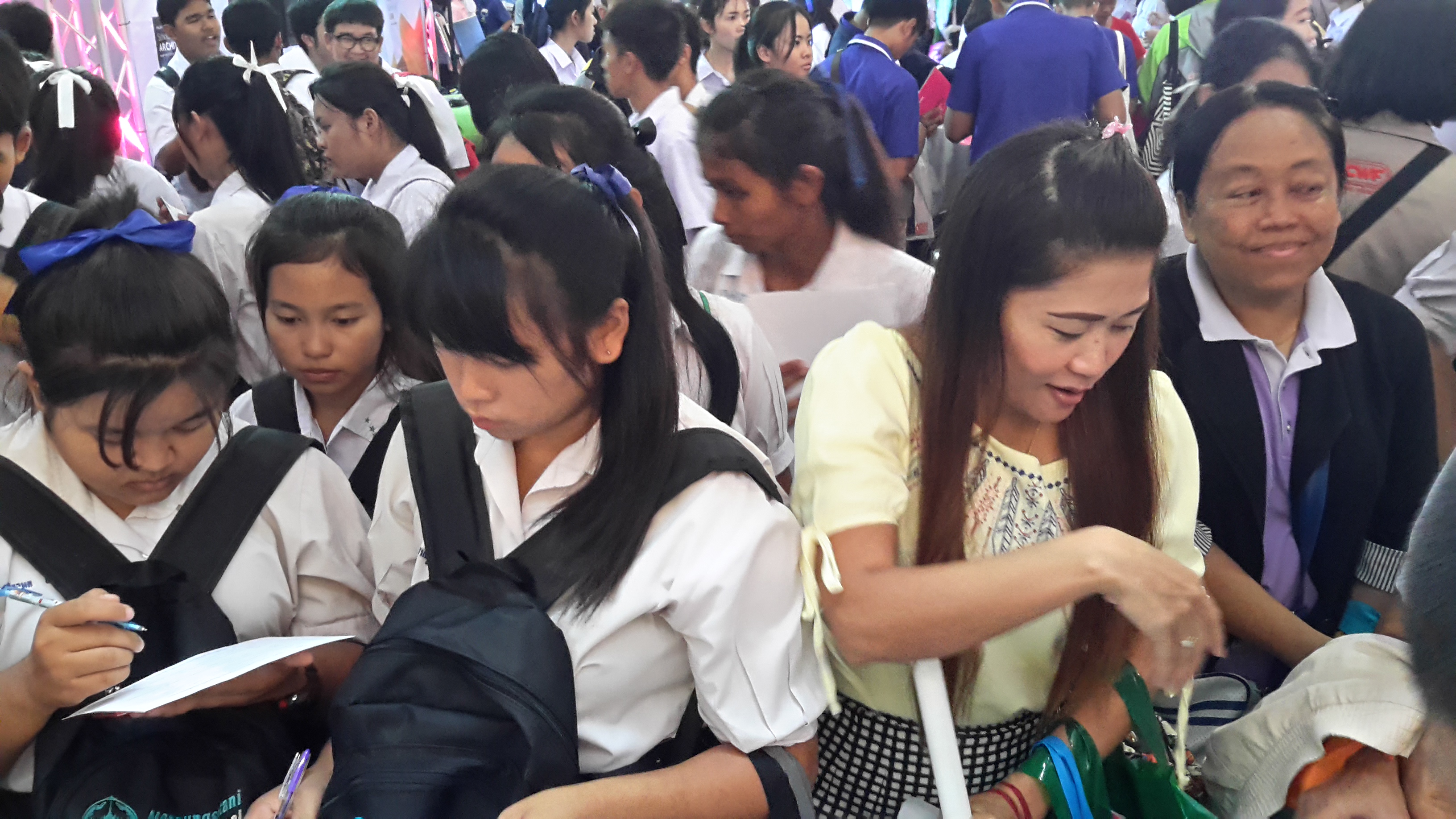 นิทรรศการตลาดนัดหลักสูตรอุดมศึกษาครั้งที่ 19 ประจำปี 2558 — 1 พฤษภาคม 2025 — สถาบันเทคโนโลยีจิตรลดา CDTI