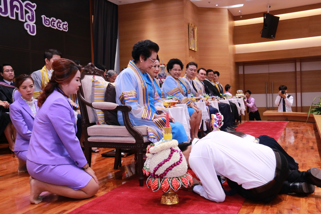 พิธีไหว้ครู ประจำปีการศึกษา ๒๕๕๘ วิทยาลัยเทคโนโลยีจิตรลดา — 1 พฤษภาคม 2025 — สถาบันเทคโนโลยีจิตรลดา CDTI