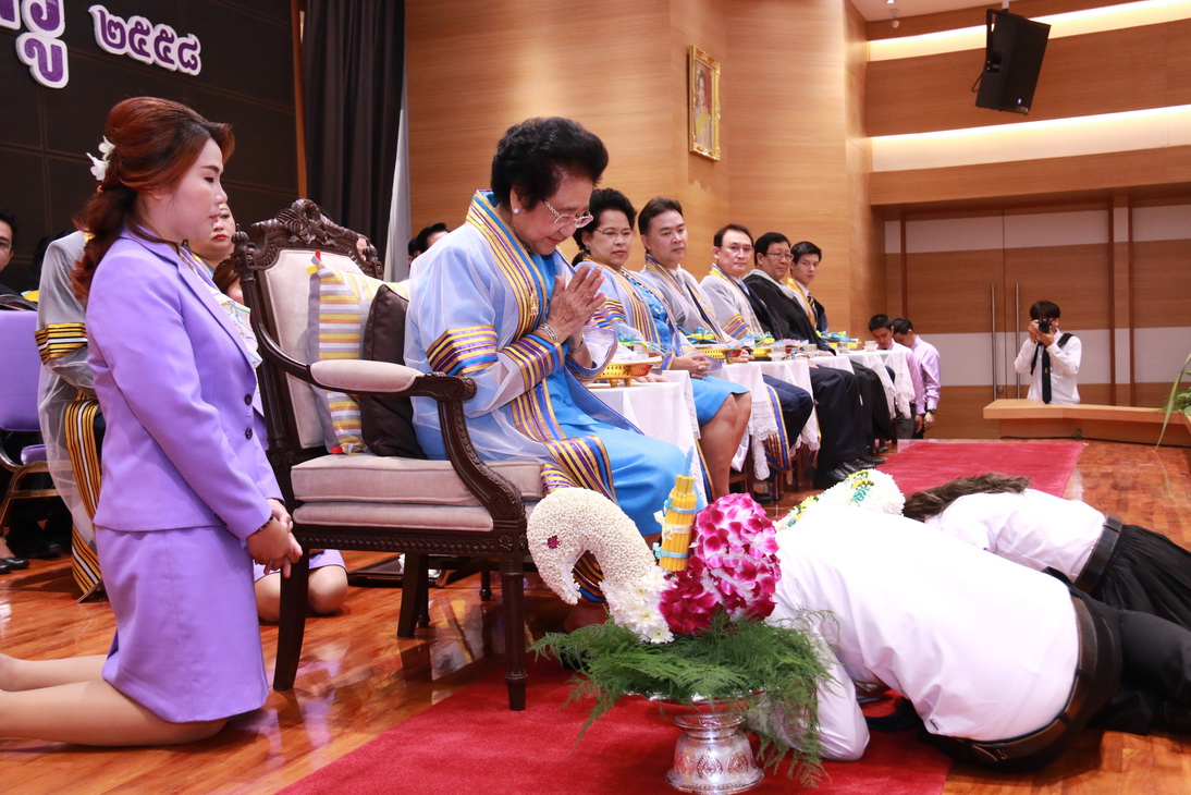 พิธีไหว้ครู ประจำปีการศึกษา ๒๕๕๘ วิทยาลัยเทคโนโลยีจิตรลดา — 1 พฤษภาคม 2025 — สถาบันเทคโนโลยีจิตรลดา CDTI
