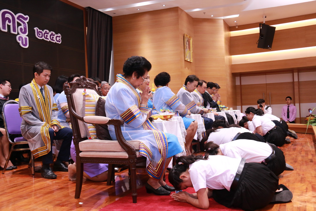 พิธีไหว้ครู ประจำปีการศึกษา ๒๕๕๘ วิทยาลัยเทคโนโลยีจิตรลดา — 1 พฤษภาคม 2025 — สถาบันเทคโนโลยีจิตรลดา CDTI