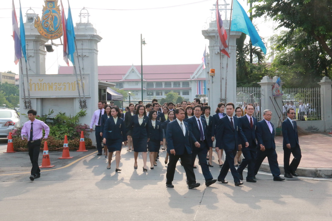 คณะอาจารย์ เจ้าหน้าที่ และนักศึกษาวิทยาลัยเทคโนโลยีจิตรลดา ร่วมพิธีวางพวงมาลาเนื่องในวันปิยมหาราช — 1 พฤษภาคม 2025 — สถาบันเทคโนโลยีจิตรลดา CDTI