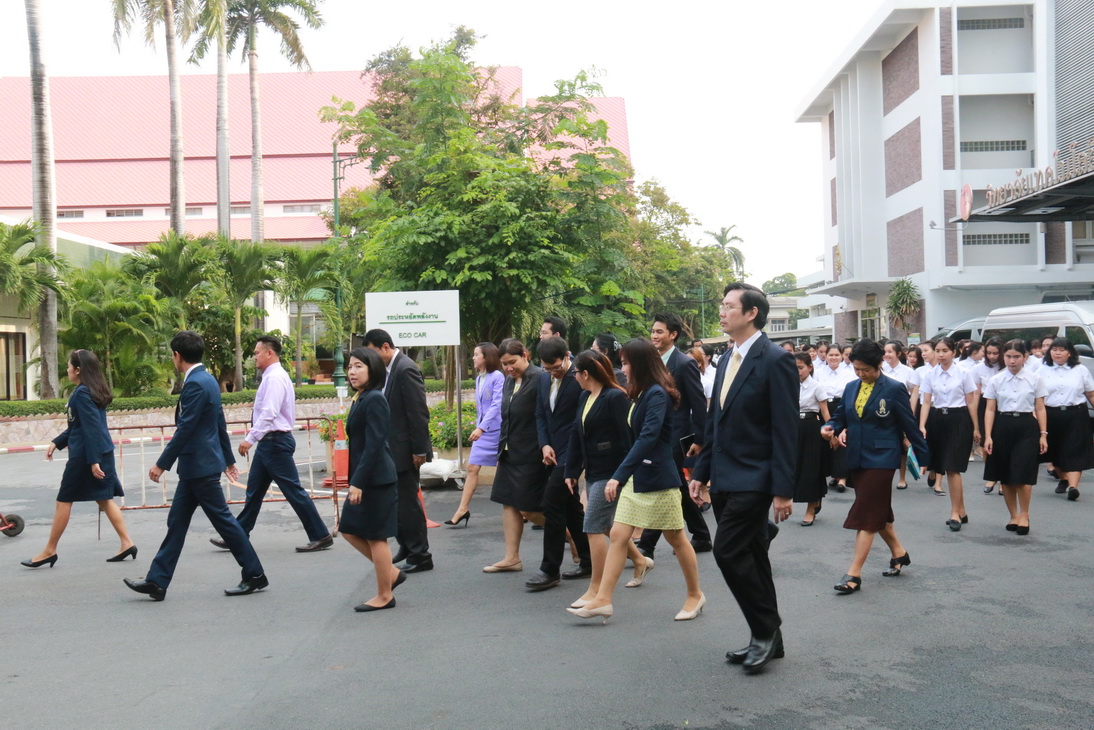 คณะอาจารย์ เจ้าหน้าที่ และนักศึกษาวิทยาลัยเทคโนโลยีจิตรลดา ร่วมพิธีวางพวงมาลาเนื่องในวันปิยมหาราช — 1 พฤษภาคม 2025 — สถาบันเทคโนโลยีจิตรลดา CDTI