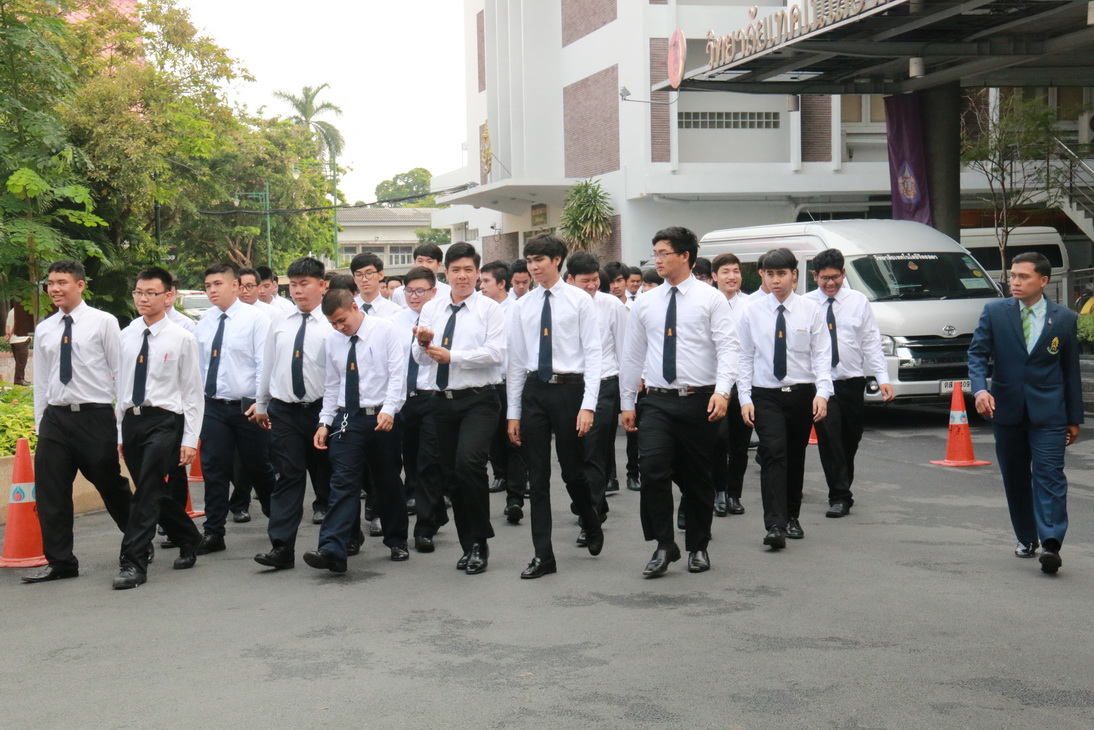 คณะอาจารย์ เจ้าหน้าที่ และนักศึกษาวิทยาลัยเทคโนโลยีจิตรลดา ร่วมพิธีวางพวงมาลาเนื่องในวันปิยมหาราช — 1 พฤษภาคม 2025 — สถาบันเทคโนโลยีจิตรลดา CDTI