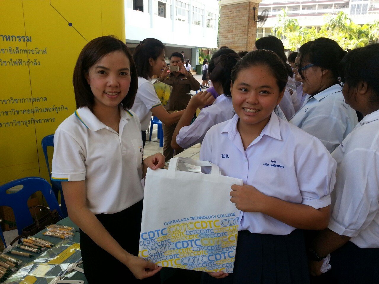 กิจกรรม"บนเส้นทางสู่ฝัน กับสถาบันดี๊ดี" โรงเรียนชลกันยานุกุล — 1 พฤษภาคม 2025 — สถาบันเทคโนโลยีจิตรลดา CDTI