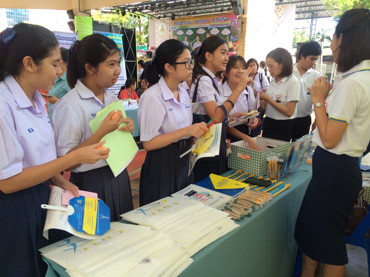 กิจกรรม"บนเส้นทางสู่ฝัน กับสถาบันดี๊ดี" โรงเรียนชลกันยานุกุล — 1 พฤษภาคม 2025 — สถาบันเทคโนโลยีจิตรลดา CDTI