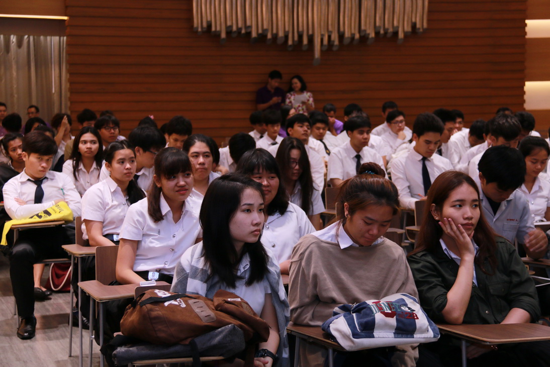 กิจกรรมการฟังบรรยาย ในหัวข้อ รู้ทันยาเสพติด โดย พลเรือตรี วศิน บำรุงชีพ — 1 พฤษภาคม 2025 — สถาบันเทคโนโลยีจิตรลดา CDTI
