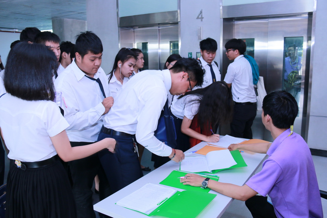กิจกรรมการฟังบรรยาย ในหัวข้อ รู้ทันยาเสพติด โดย พลเรือตรี วศิน บำรุงชีพ — 1 พฤษภาคม 2025 — สถาบันเทคโนโลยีจิตรลดา CDTI