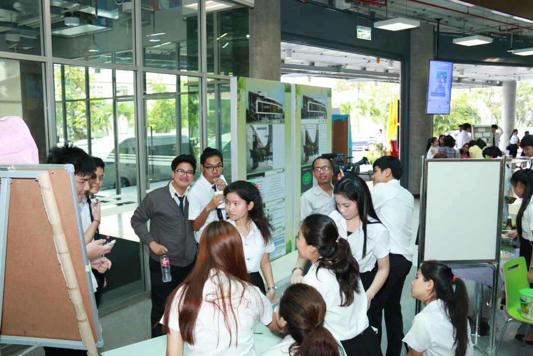 ประมวลภาพนิทรรศการ "ชีวิตและวัฒนธรรม" ปี ๕๘ — 1 พฤษภาคม 2025 — สถาบันเทคโนโลยีจิตรลดา CDTI