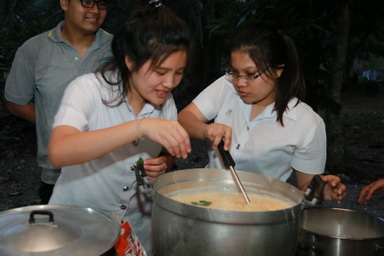 ประมวลภาพกิจกรรมจิตรอาสา ณ โรงเรียนตำรวจตระเวนชายแดนบ้านถ้ำหิน อำเภอสวนผึ่ง จังหวัดราชบุรี — 1 พฤษภาคม 2025 — สถาบันเทคโนโลยีจิตรลดา CDTI