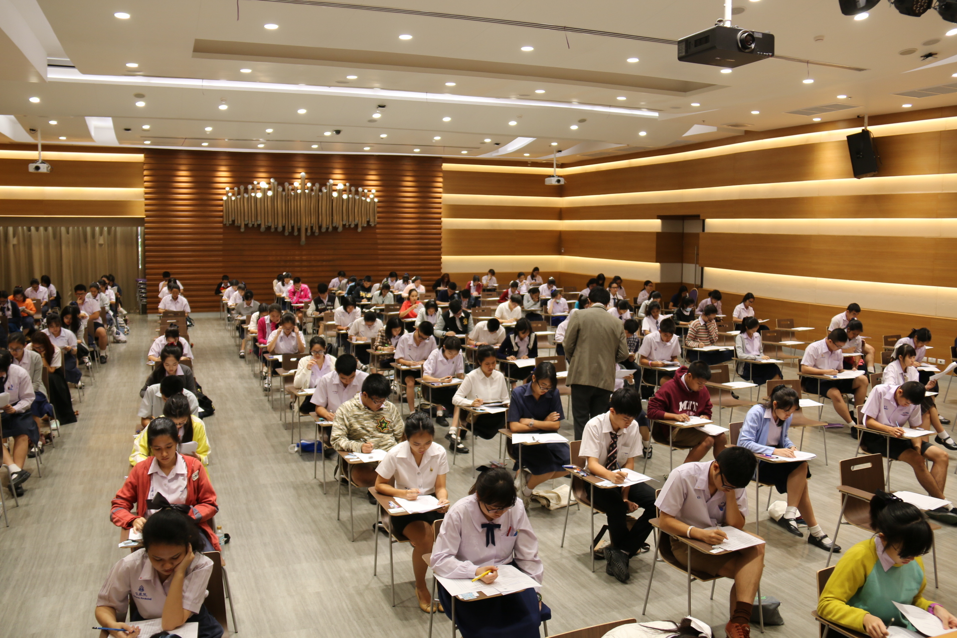 ประมวลภาพบรรยากาศการสอบชิงทุนการศึกษาต่อระดับปริญญาตรี ของ Kaplan Higher Education Academy In Singaporw — 1 พฤษภาคม 2025 — สถาบันเทคโนโลยีจิตรลดา CDTI