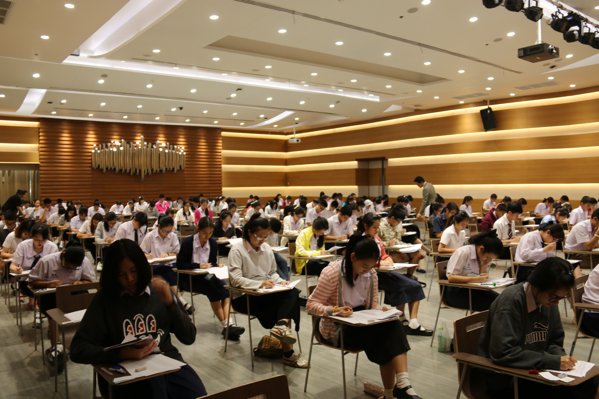 ประมวลภาพบรรยากาศการสอบชิงทุนการศึกษาต่อระดับปริญญาตรี ของ Kaplan Higher Education Academy In Singaporw — 1 พฤษภาคม 2025 — สถาบันเทคโนโลยีจิตรลดา CDTI