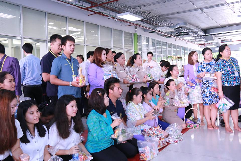 ตักบาตร ข้าวสาร อาหารแห้ง จตุปัจจัย เนื่องในวันมาฆบูชา วันที่ 19 กุมภาพันธ์ 2559 — 1 พฤษภาคม 2025 — สถาบันเทคโนโลยีจิตรลดา CDTI