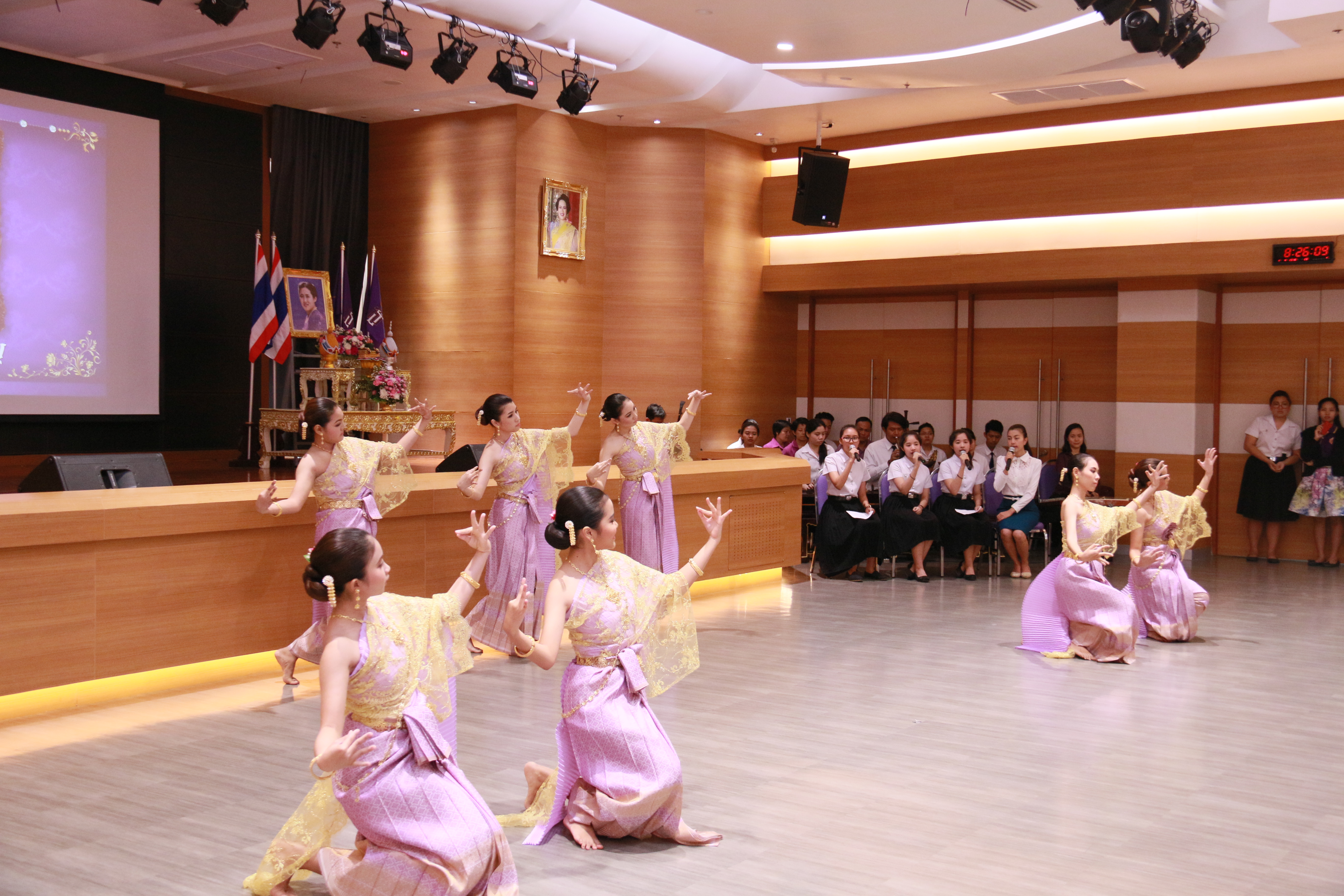วันศุกร์ที่ 1 เมษายน 2559 พิธีถวายพระพรชัยมงคล สมเด็จพระเทพรัตนราชสุดาฯสยามบรมราชกุมารี — 1 พฤษภาคม 2025 — สถาบันเทคโนโลยีจิตรลดา CDTI