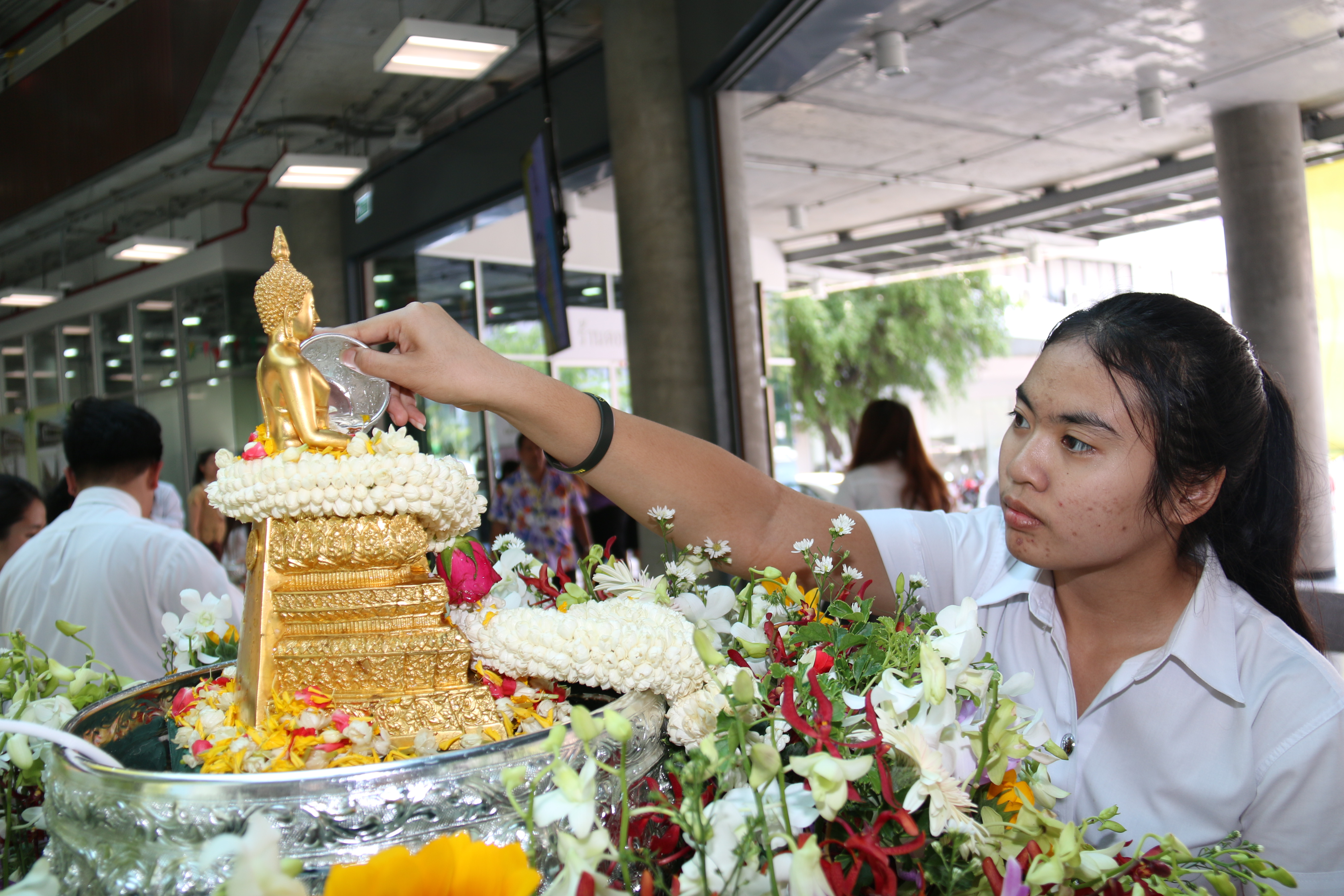 พิธีสรงน้ำพระ-รดน้ำดำหัว — 20 พฤษภาคม 2025 — สถาบันเทคโนโลยีจิตรลดา CDTI