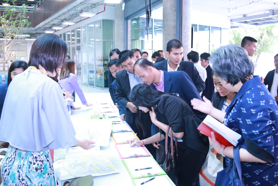 ผู้บริหารทางสถาบันเทคโนโลยีกำปงเฌอเตียลศึกษาดูงาน ณ วิทยาลัยเทคโนฯ — 11 พฤษภาคม 2025 — สถาบันเทคโนโลยีจิตรลดา CDTI