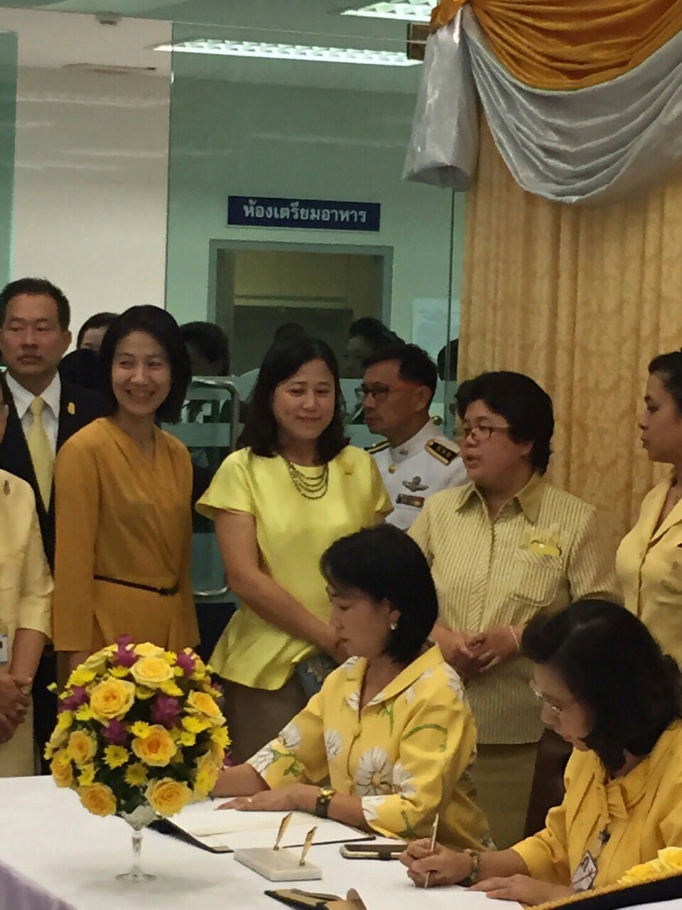 ลงนามถวายพระพรสมเด็จพระบรมโอรสาธิราชฯ — 2 พฤษภาคม 2025 — สถาบันเทคโนโลยีจิตรลดา CDTI