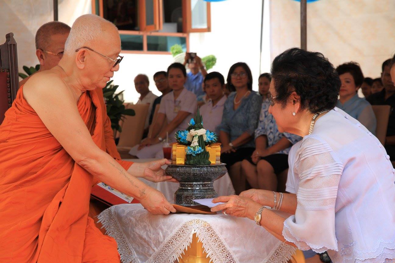 สวดมนต์ที่วัดปทุมวนารามราชวรวิหาร — 2 พฤษภาคม 2025 — สถาบันเทคโนโลยีจิตรลดา CDTI