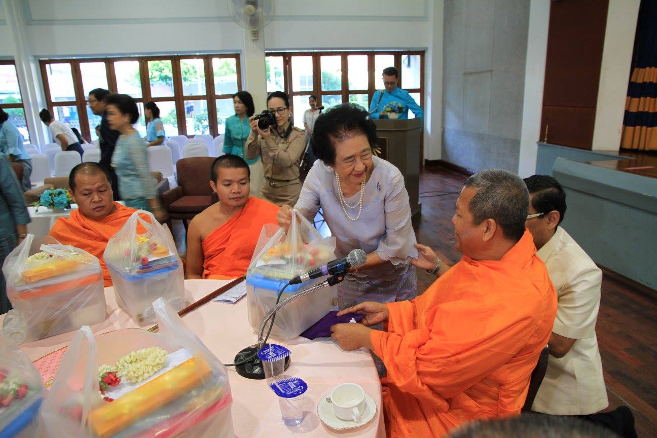 พิธีทำบุญตักบาตร — 2 พฤษภาคม 2025 — สถาบันเทคโนโลยีจิตรลดา CDTI