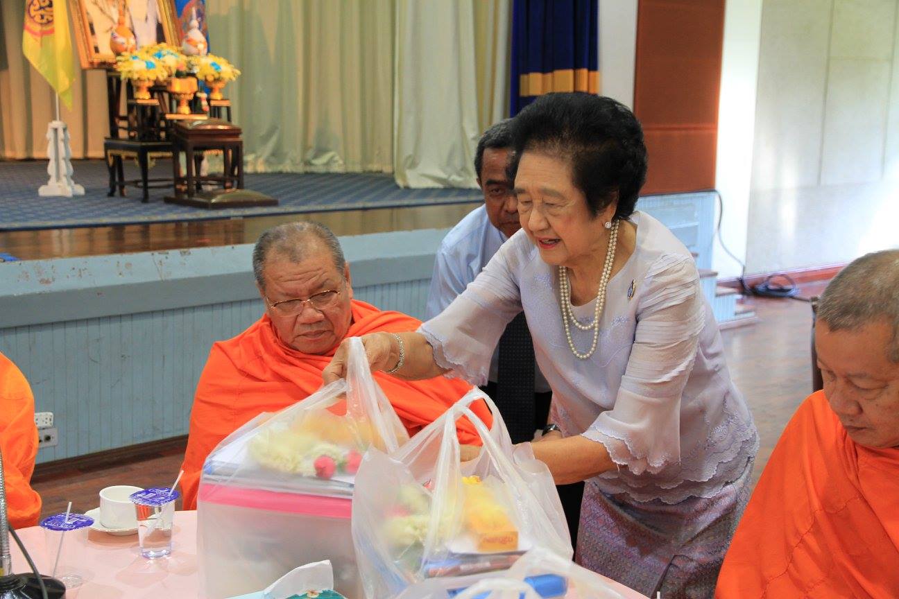 พิธีทำบุญตักบาตร — 2 พฤษภาคม 2025 — สถาบันเทคโนโลยีจิตรลดา CDTI