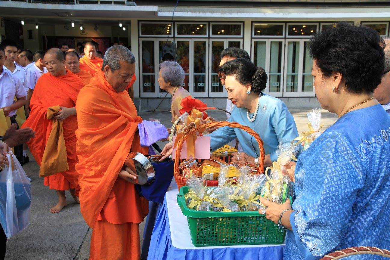 พิธีทำบุญตักบาตร — 2 พฤษภาคม 2025 — สถาบันเทคโนโลยีจิตรลดา CDTI