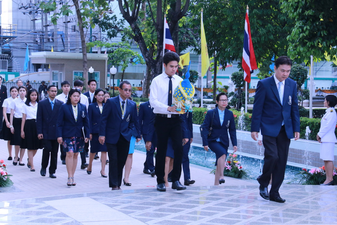 วางพานพุ่มถวายราชสักการะพระบรมราชานุสาวรีย์พระบาทสมเด็จพระจอมเกล้าเจ้าอยู่หัว — 2 พฤษภาคม 2025 — สถาบันเทคโนโลยีจิตรลดา CDTI