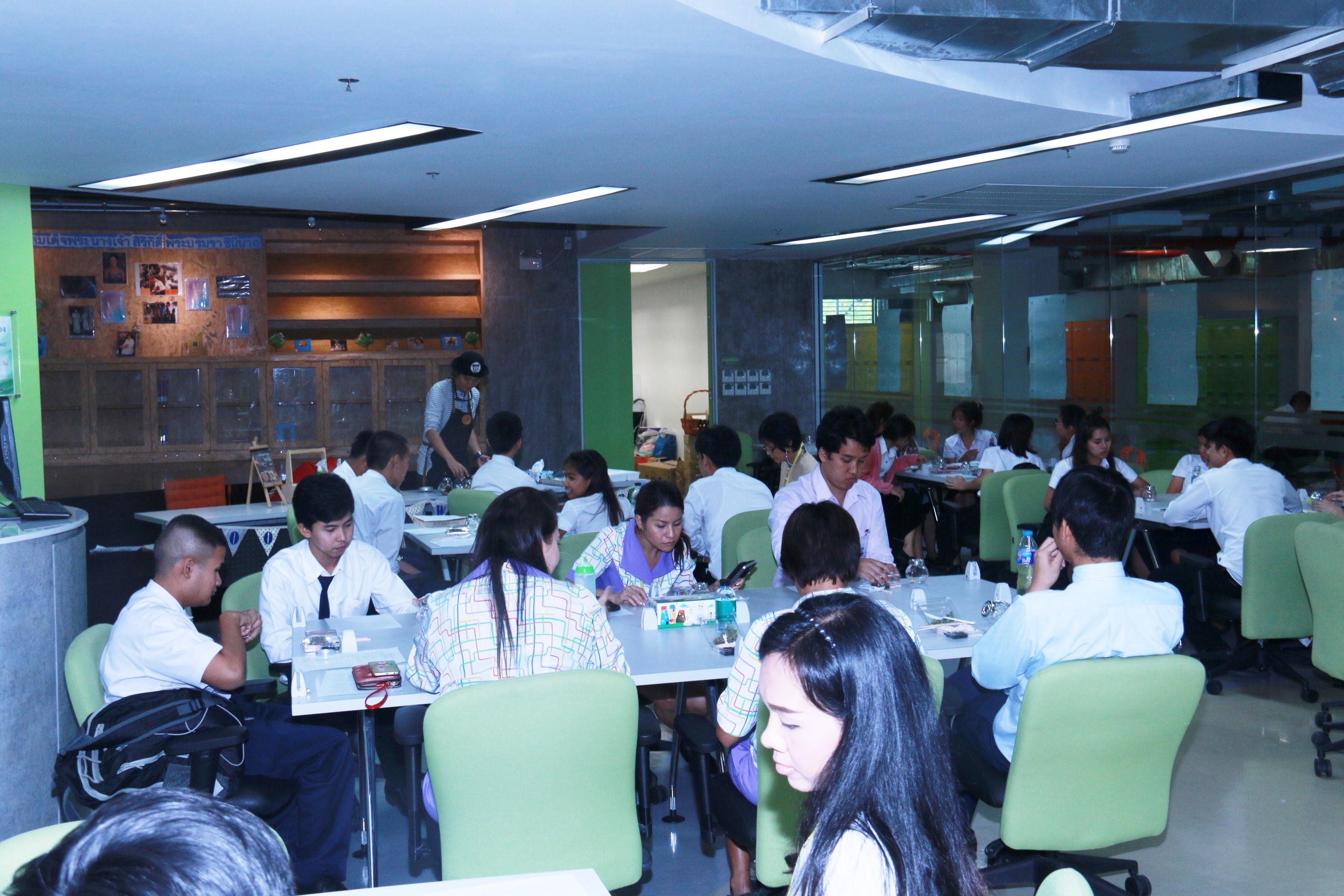จัดสวนในขวดแก้ว (Mini Green Garden) — 2 พฤษภาคม 2025 — สถาบันเทคโนโลยีจิตรลดา CDTI