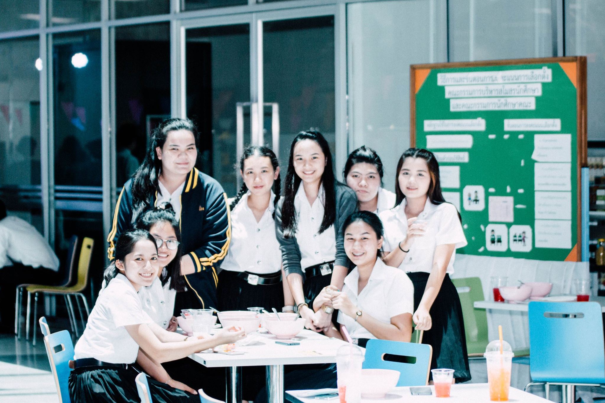 "กิจกรรมโต๊ะยาวกระชับมิตร2559" — 2 พฤษภาคม 2025 — สถาบันเทคโนโลยีจิตรลดา CDTI
