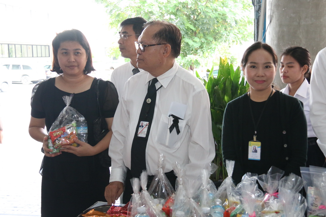 ทำบุญตักบาตร ข้าวสาร อาหารแห้ง พระสงฆ์ ๙ รูป — 25 เมษายน 2025 — สถาบันเทคโนโลยีจิตรลดา CDTI