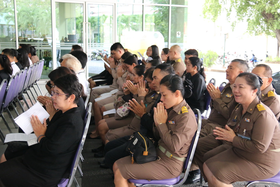 ทำบุญตักบาตร ข้าวสาร อาหารแห้ง พระสงฆ์ ๙ รูป — 25 เมษายน 2025 — สถาบันเทคโนโลยีจิตรลดา CDTI