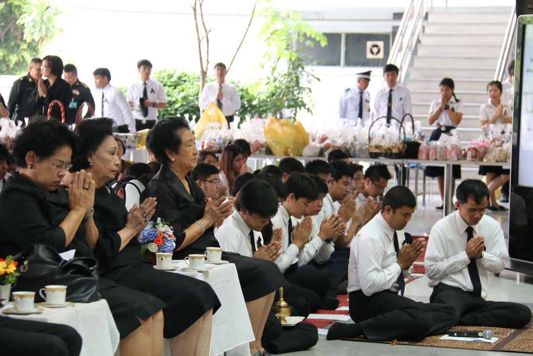 ทำบุญตักบาตร ข้าวสาร อาหารแห้ง พระสงฆ์ ๙ รูป — 25 เมษายน 2025 — สถาบันเทคโนโลยีจิตรลดา CDTI