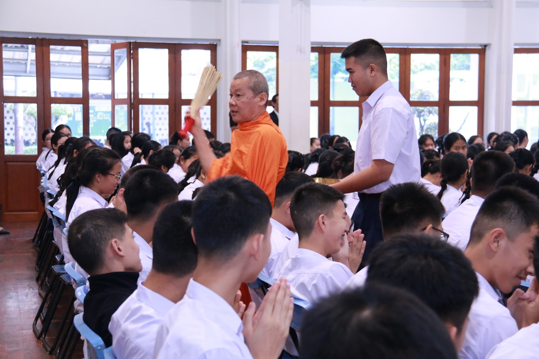 ทำบุญถวายสังฆทานเนื่องในโอกาสวันคล้ายวันเกิดโรงเรียนจิตรลดา — 13 พฤษภาคม 2025 — สถาบันเทคโนโลยีจิตรลดา CDTI