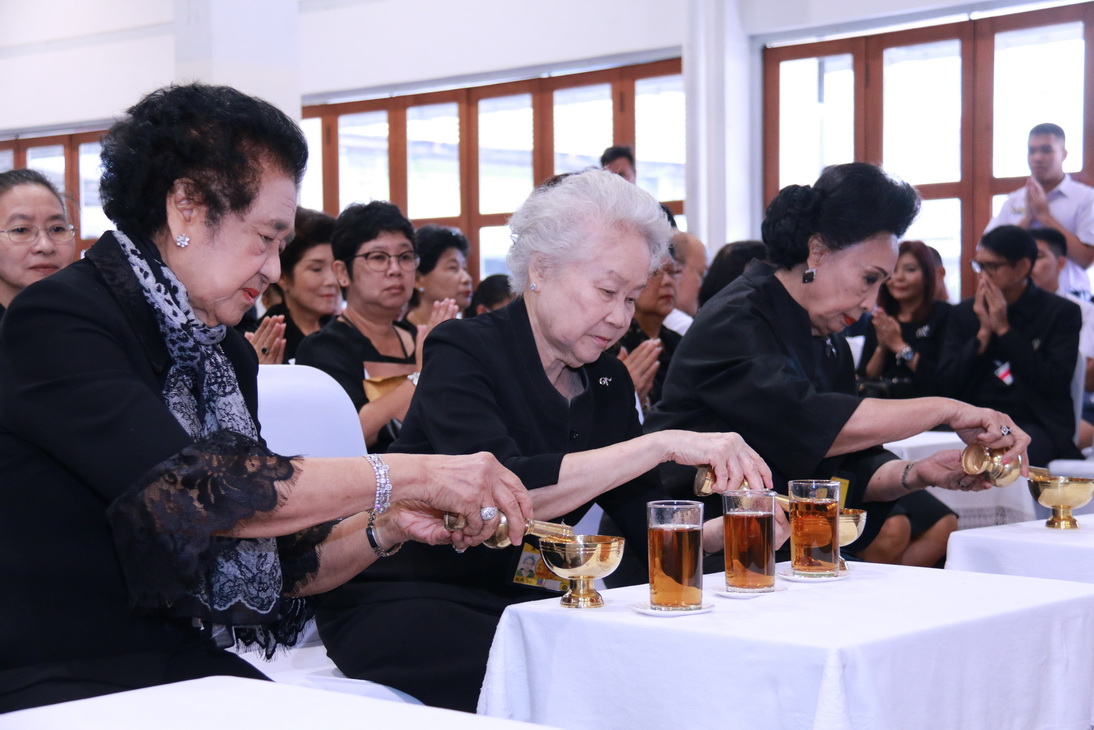 ทำบุญถวายสังฆทานเนื่องในโอกาสวันคล้ายวันเกิดโรงเรียนจิตรลดา — 13 พฤษภาคม 2025 — สถาบันเทคโนโลยีจิตรลดา CDTI