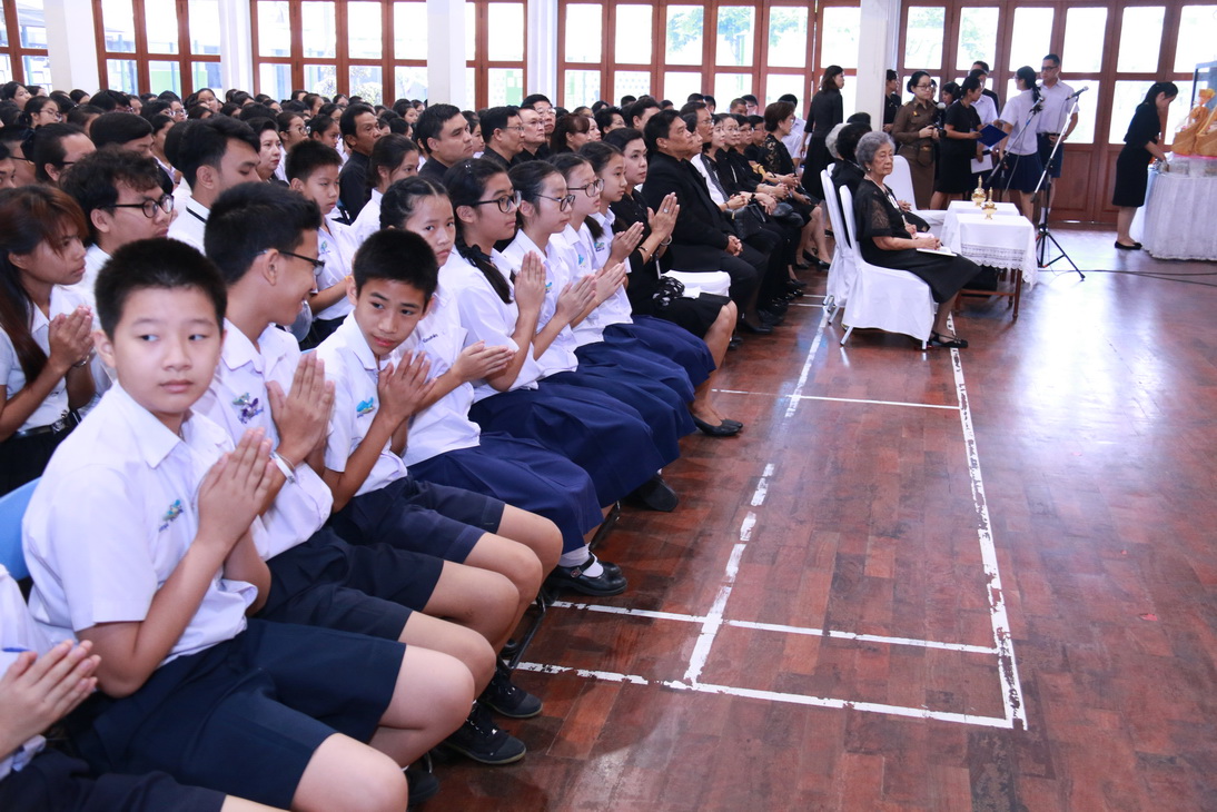 ทำบุญถวายสังฆทานเนื่องในโอกาสวันคล้ายวันเกิดโรงเรียนจิตรลดา — 13 พฤษภาคม 2025 — สถาบันเทคโนโลยีจิตรลดา CDTI
