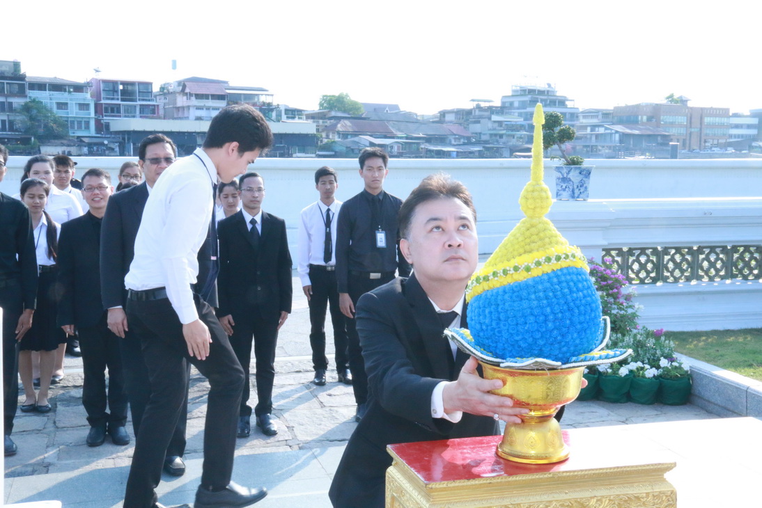 กิจกรรมวางพานพุ่มถวายราชสักการะพระบรมราชานุสาวรีย์ — 2 พฤษภาคม 2025 — สถาบันเทคโนโลยีจิตรลดา CDTI