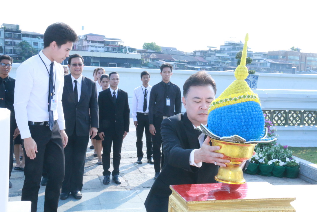 กิจกรรมวางพานพุ่มถวายราชสักการะพระบรมราชานุสาวรีย์ — 2 พฤษภาคม 2025 — สถาบันเทคโนโลยีจิตรลดา CDTI