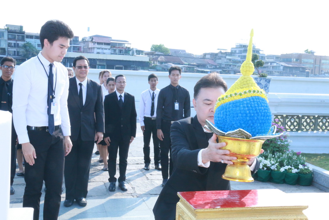 กิจกรรมวางพานพุ่มถวายราชสักการะพระบรมราชานุสาวรีย์ — 2 พฤษภาคม 2025 — สถาบันเทคโนโลยีจิตรลดา CDTI