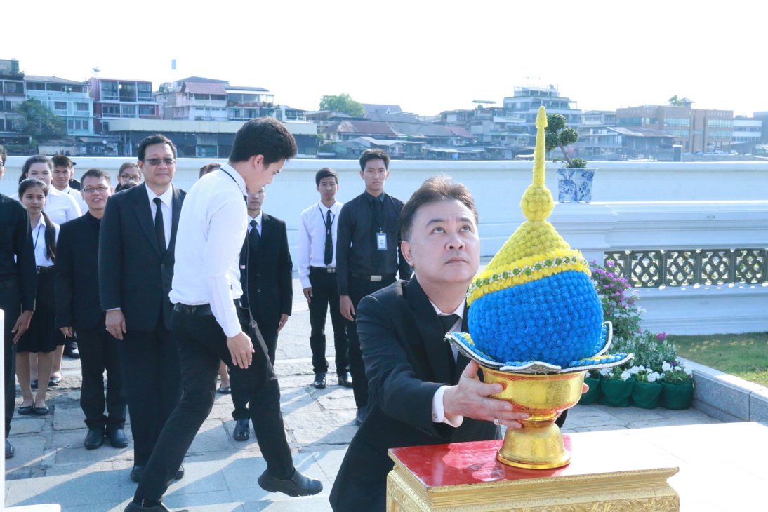 กิจกรรมวางพานพุ่มถวายราชสักการะพระบรมราชานุสาวรีย์ — 2 พฤษภาคม 2025 — สถาบันเทคโนโลยีจิตรลดา CDTI