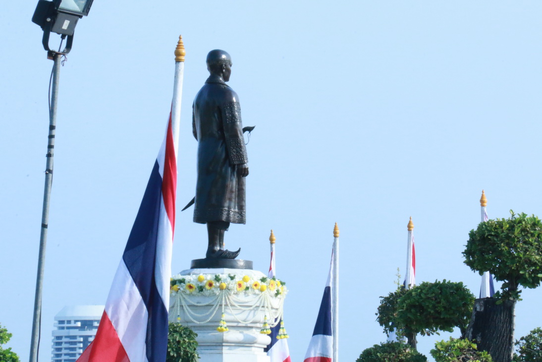 กิจกรรมวางพานพุ่มถวายราชสักการะพระบรมราชานุสาวรีย์ — 2 พฤษภาคม 2025 — สถาบันเทคโนโลยีจิตรลดา CDTI