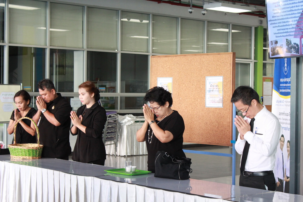 ร่วมทำบุญตักบาตร — 2 พฤษภาคม 2025 — สถาบันเทคโนโลยีจิตรลดา CDTI