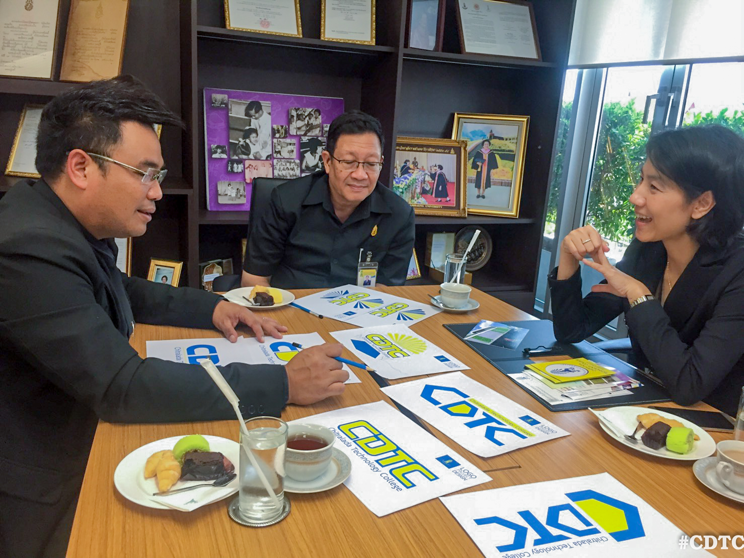 หารือการออกแบบโลโก้ (รอง) — 2 พฤษภาคม 2025 — สถาบันเทคโนโลยีจิตรลดา CDTI