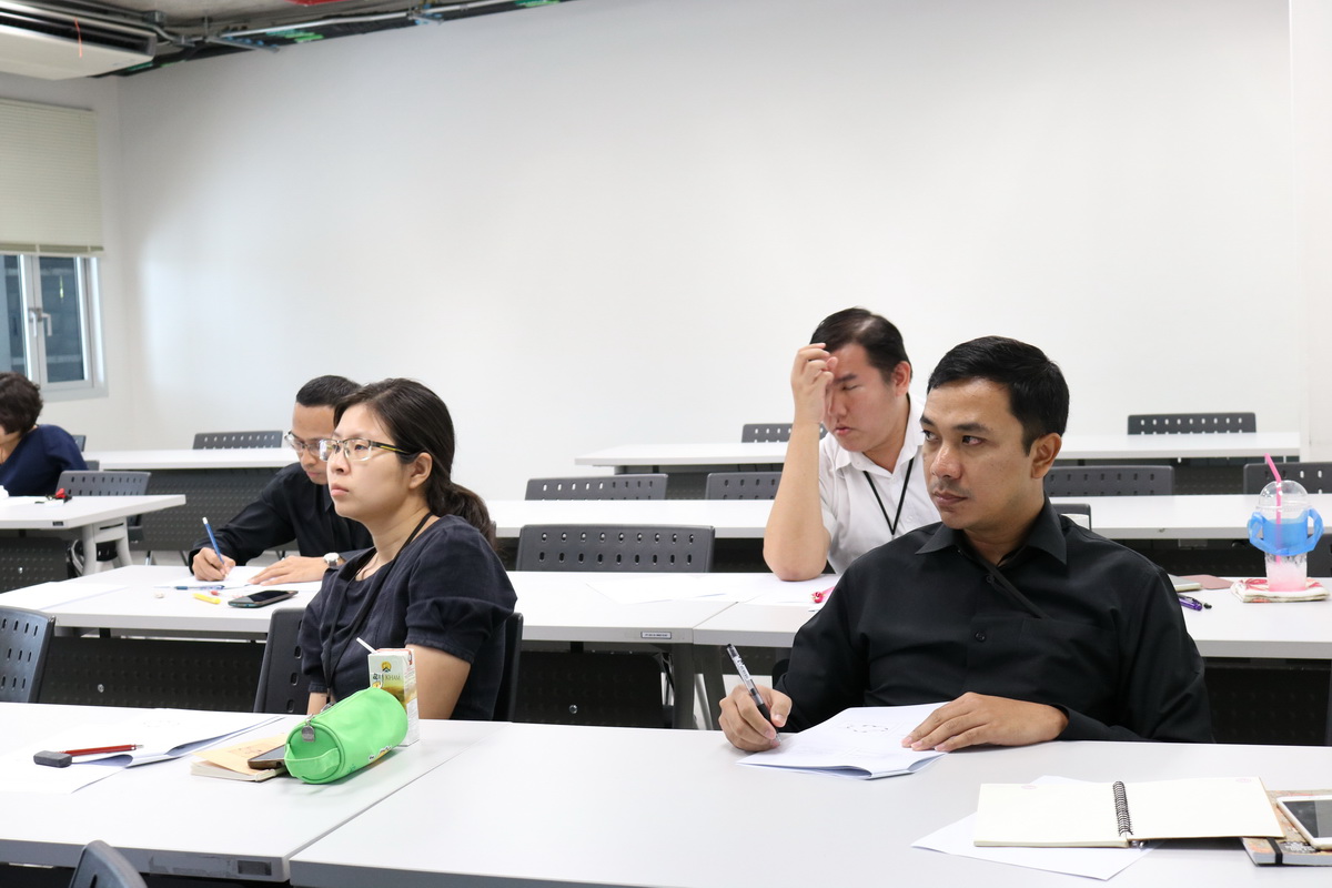 อบรมเชิงปฏิบัติการการทำวิจัยในชั้นเรียน — 2 พฤษภาคม 2025 — สถาบันเทคโนโลยีจิตรลดา CDTI