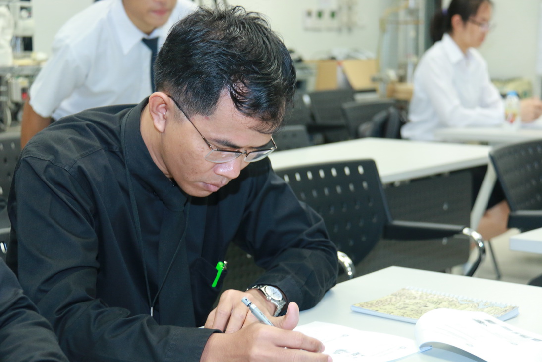 อบรมเชิงปฏิบัติการการประยุกต์ใช้เทคโนโลยีสนามไฟฟ้าในงานอาหารและสิ่งแวดล้อม — 2 พฤษภาคม 2025 — สถาบันเทคโนโลยีจิตรลดา CDTI