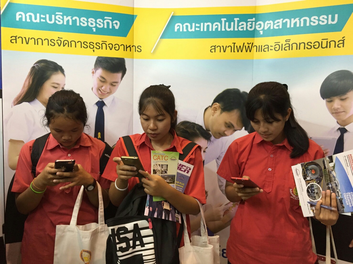 ตลาดนัดหลักสูตร มหาวิทยาลัยอุบลราชธานี — 2 พฤษภาคม 2025 — สถาบันเทคโนโลยีจิตรลดา CDTI