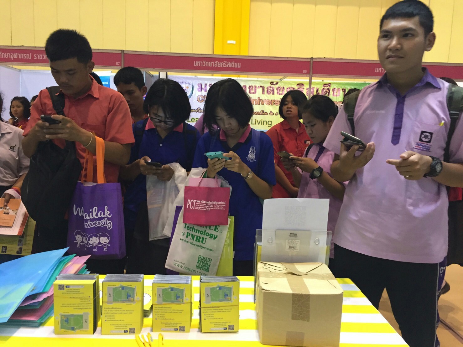ตลาดนัดหลักสูตร มหาวิทยาลัยอุบลราชธานี — 2 พฤษภาคม 2025 — สถาบันเทคโนโลยีจิตรลดา CDTI