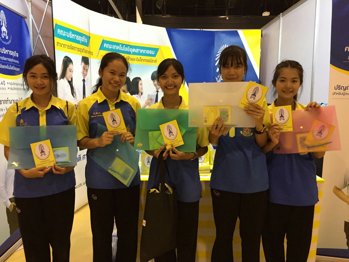 ตลาดนัดหลักสูตร มหาวิทยาลัยอุบลราชธานี — 2 พฤษภาคม 2025 — สถาบันเทคโนโลยีจิตรลดา CDTI