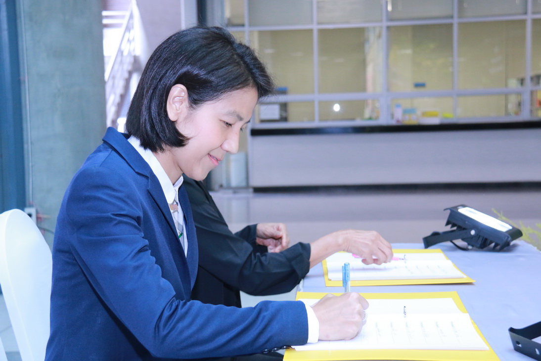 ร่วมทำบุญตักบาตรเพื่อถวายเป็นพระราชกุศล และพิธีถวายพระพรชัยมงคล — 2 พฤษภาคม 2025 — สถาบันเทคโนโลยีจิตรลดา CDTI